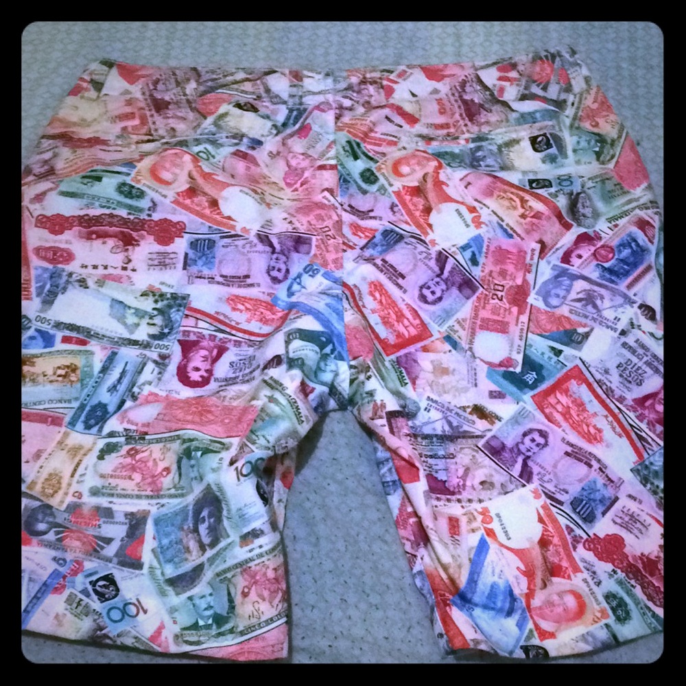 Moss NY Currency Shorts